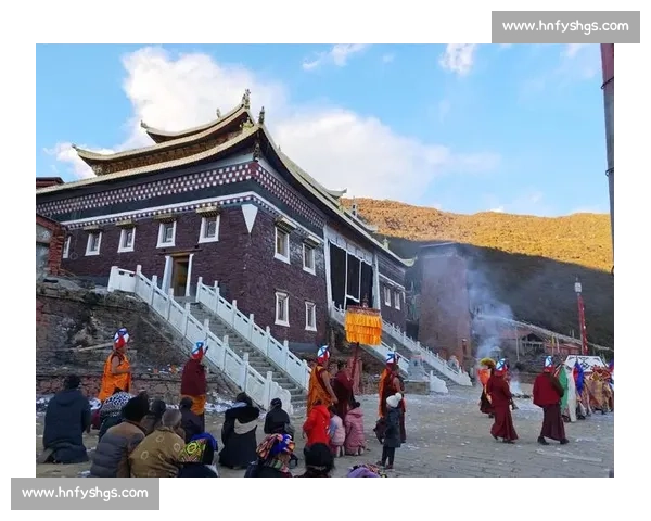 高原僧袍跃:篮球场上的信仰与热爱 高原僧袍跃:篮球场上的信仰与热爱